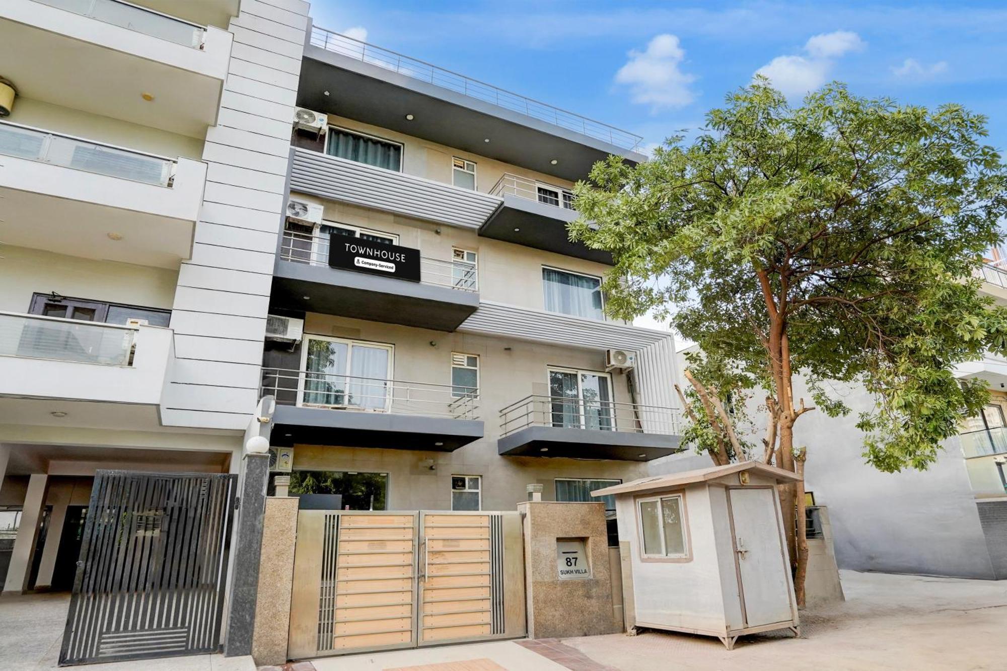 Super Townhouse Sector 53 Golf Course Road Apartman Gurgáon Kültér fotó